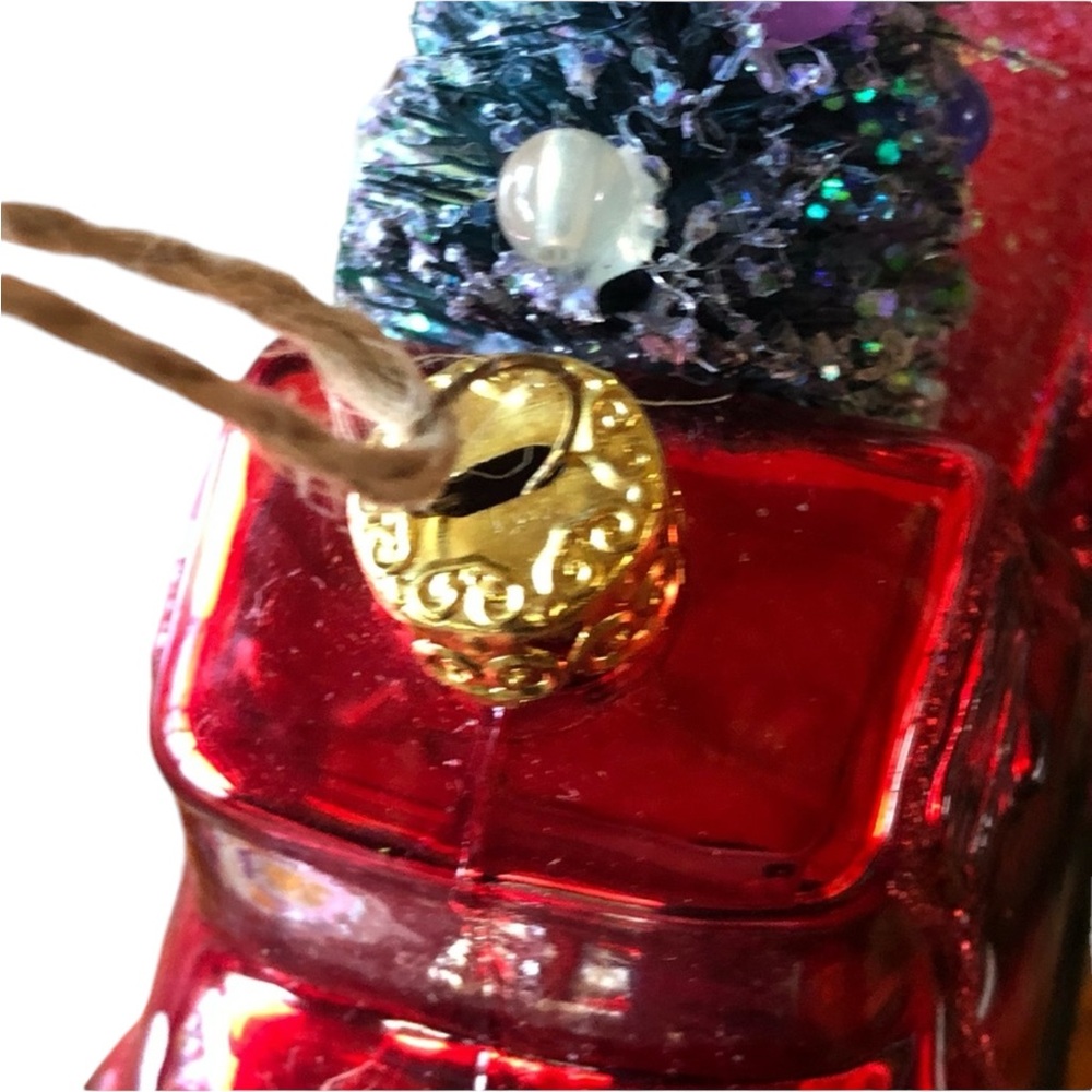 Red Old School Truck with Fresh Cut Christmas Tree Christmas Ornament - Picture 5 of 6